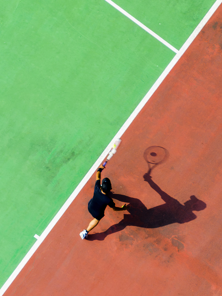 Maria Adriani - Bermain Tenis